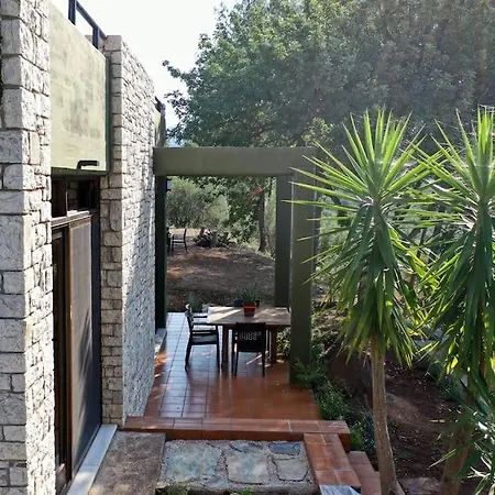 Villa Khaki *