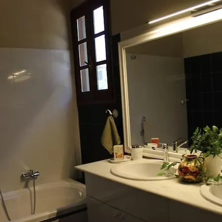 וילה Khaki Fichti