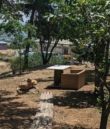 וילה Khaki Fichti